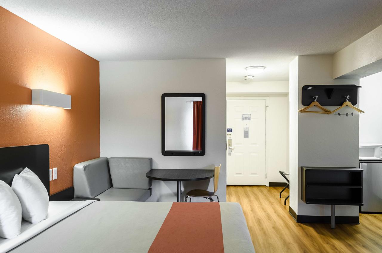 Motel 6-Westborough, Ma Northborough Eksteriør billede